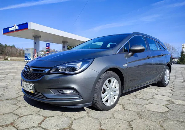 świętokrzyskie Opel Astra cena 31500 przebieg: 231000, rok produkcji 2017 z Pińczów